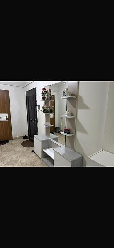 kreditle heyet evi: Tam mebellı mənzil interyeri satılır - Geniş, işıqlı qonaq otağı: U — 10