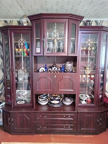 Klassik üslubda iri vitrın-bufet dəsti - Material: ağac teksturalı — 2