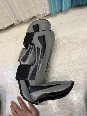 Maskalar, eynəklər: Venum döyüş qoruyucu dəsti Məzmun: - Baş qoruyucu (full-face) – geniş — 4