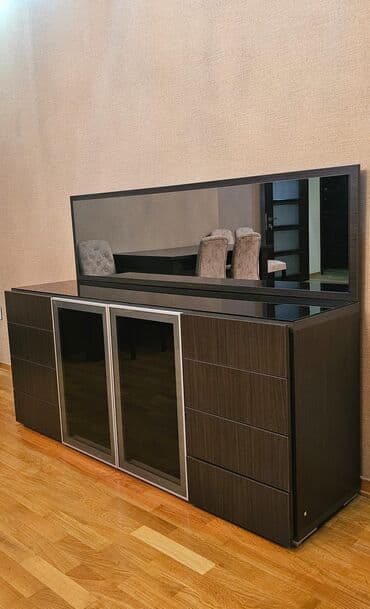 Güzgülü lalafo.az -da Güzgülü