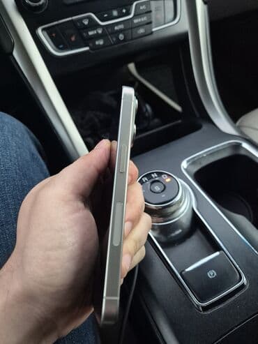 Компьютеры, ноутбуки и планшеты: IPhone 15 Pro, 256 ГБ, Серебристый, Face ID — 2