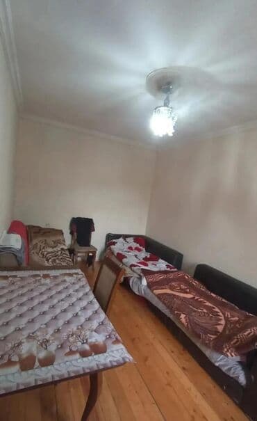 Həyət evi alıram: Satılır: həyət evi - Plan: 1 mərtəbə, 2 otaq (yataq/zal), ayrıca — 4