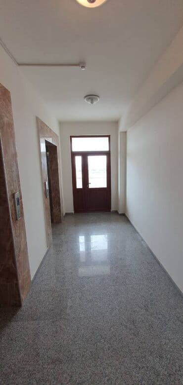 maştağa kiraye: Yeni Günəşli qəsəbəsi, AB massivində, Yeni Tikili 13 mərtəbəli binanın — 14