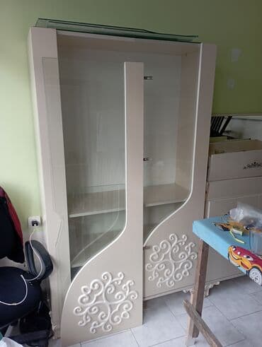 Soyuducu avadanlığı: Şüşəli dolab vitrini — 1