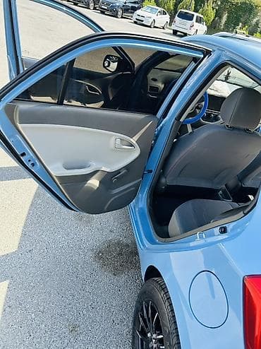 diskilər: Kia Morning: 1 l | 2013 il Hetçbek — 10