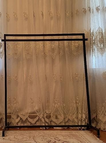 vitrin satisi: 150 m alınıb. Biri 60 m satılır. Tək tək almaq movcuddur ve ya dəst — 4