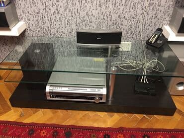 кока кола буквы под крышкой: Стильная фирменная подставка под телевизор — 3