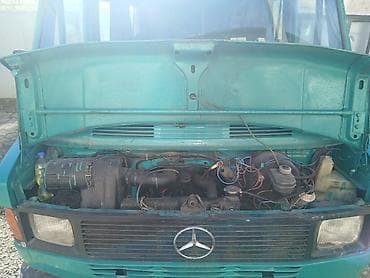 kia sorento 2005: Mercedes-Benz Vito: 2.5 l | 1991 il Mikroavtobus — 5