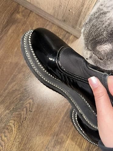 Qadın ayaqqabıları: Loafer ayaqqabı, əla vəziyyətdədir qaşları sadəcə çəkdiyim yerlərdə — 5