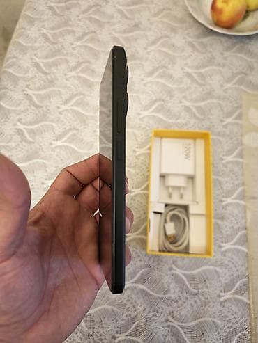 telofonar: Poco F6 Pro, 512 GB, rəng - Qara, Sensor — 8