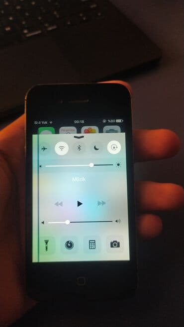 apple nausnik: IPhone 4S, Qara — 6