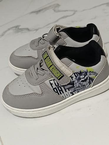 Uşaq geyimi və ayaqqabıları: Rəng - Ağ Krossovkalar, Polo, Ölçü: 29, Oğlan üçün — 2