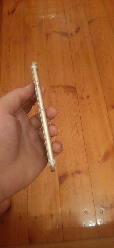 telefon iphone 5s: IPhone 6s, 16 GB, Qızılı, Barmaq izi — 3