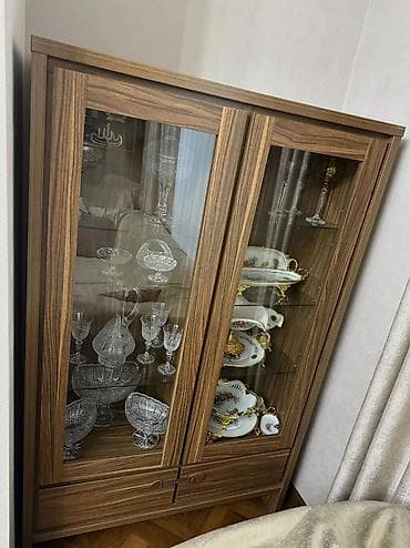 2el dolablar: 🏡 1-ci vitrin — 60 AZN Kelebek markalı vitrin satılır ✨ Səliqəli və — 3