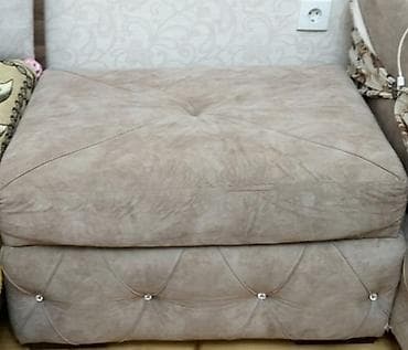 divan: Bej rəngli yumşaq divan + puf - Material: Velveta bənzər yumşaq — 2