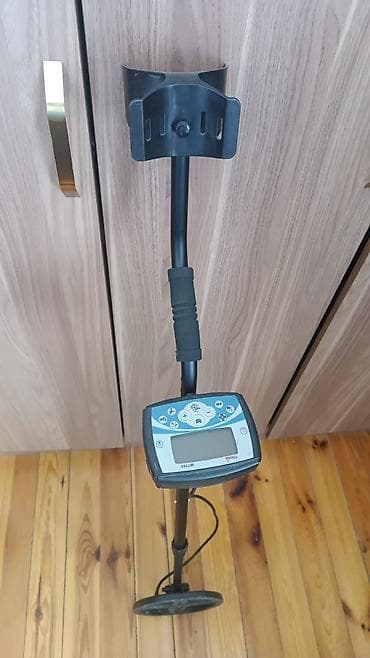 Metal axtaran aparatlar: Metal detektor – MT705 - Rəqəmsal LCD ekranlı idarəetmə bloku: siqnal — 3