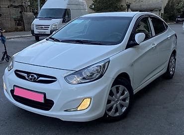 panel satış: Hyundai Accent: 1.4 l | 2012 il Sedan — 5