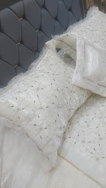 deve yünü yorgan: Yataq üçün İşlənmiş Yataq örtüyü — 3