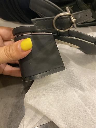Basanoşka və səndəllər: KAMIDUO qadın sandaleti - Rəng: qara - Model: çoxzolaqlı, kvadrat — 4