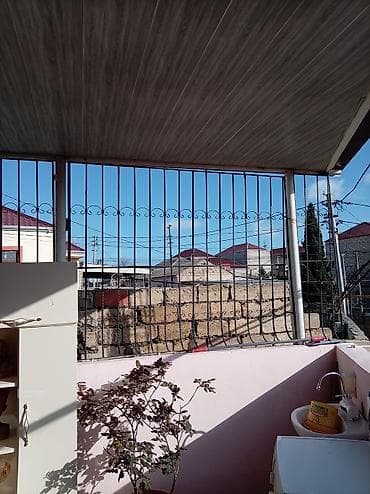 çen su: Metall barmaqlıqlı eyvan üçün dam örtüyü - Material: dekorativ taxta — 2