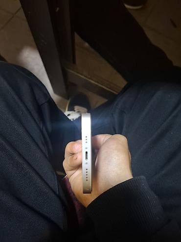 samsung not 3: IPhone 13, Ağ — 2