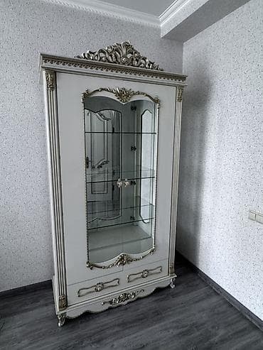 islenmis skaf: Şüşəli dolab vitrini — 2