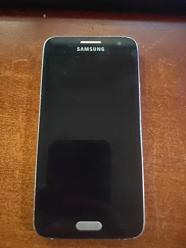 Samsung Galaxy A3, rəng - Qara, İki sim kartlı