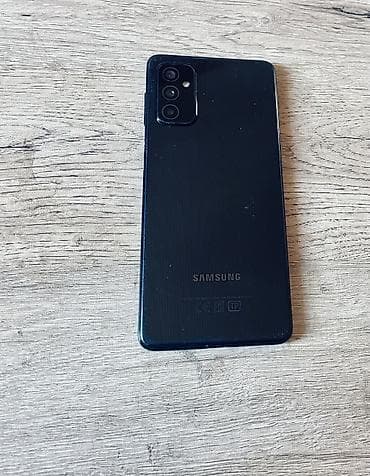 samsung netbook: Samsung Galaxy M52 5G, 128 GB, rəng - Qara, Barmaq izi, İki sim kartlı, Face ID — 3