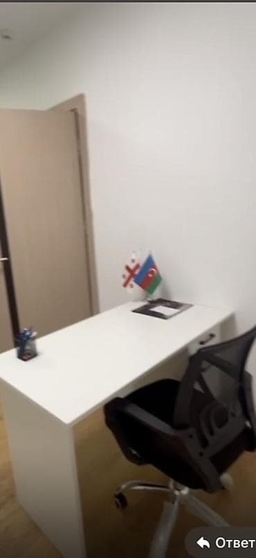 Ofis dəst mebeli: Ofis mebeli dəsti – tam komplekt Tərkib: - Rəhbər masası: ağac — 2