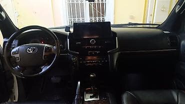 Nəqliyyat: Toyota Land Cruiser: 4 l | 2012 il Ofrouder/SUV — 3