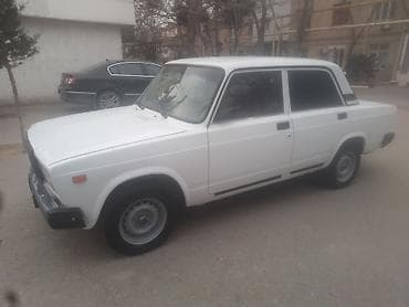 baqaj satilir: Model: Lada 2107 (VAZ 2107) Kuzov: sedan, 4 qapı Rəng: ağ Nömrə — 4