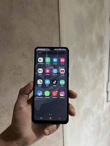 ev telfonları: Samsung Galaxy A10, 32 GB, rəng - Qara, İki sim kartlı — 8