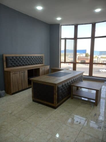 Ofis mebel dəsti - Tərkib: böyük direktor masası, köməkçi stol (yan