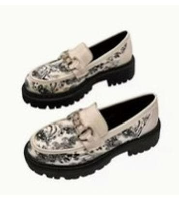 Krossovka ve ketlər: Ölçü: 40.5, rəng - Qırmızı, Yeni — 2