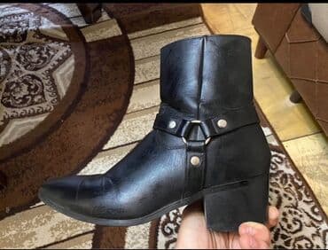 kişi üçün kətan mokasinlər: Cowboy boots,kişilər üçün — 1