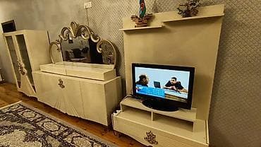 taxta doseme: Qonaq otağı üçün klassik üslubda mebel dəsti Tərkibi: - İki qapılı — 4