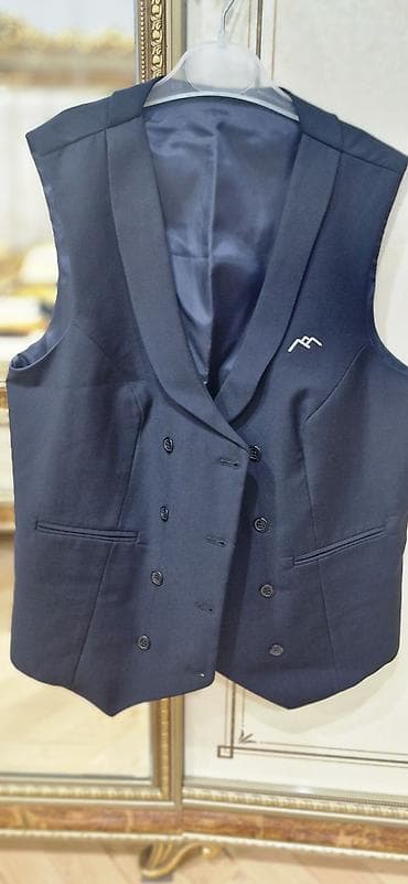 paltar uşaq: - Uşaq üçün qış paltosu: Kapüşonlu, qalın və yüngül şişmə model. Üst — 2