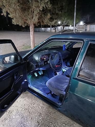 masin lada: Lada Samara sedan - Kuzov: 4 qapılı sedan, tünd yaşıl rəng - Nömrə — 9