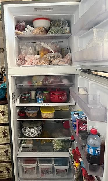 ТВ и видео: Б/у 2 двери Samsung Холодильник Продажа, цвет - Серый, Встраиваемый — 2