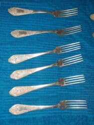 melxior qab qacaq: Məhsul: Melxior çəngəl dəsti Təsvir: - Dəstdə 6 ədəd süfrə çəngəli — 1