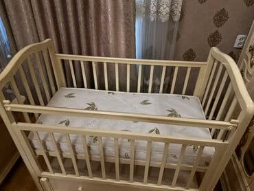 plasmas qutu: Oğlan və qız üçün, Dördbucaq, Beşik, Dəst ilə, Matras ilə, Yellənmə mexanizmsiz — 5