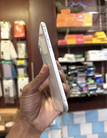 sade telefon: IPhone 11, 128 GB, Ağ, Zəmanət, Simsiz şarj, Face ID — 5