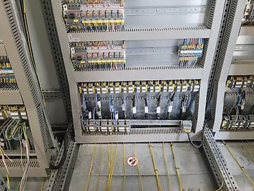 Sənaye elektrik paylama və idarəetmə şkafı - Modul tipli
