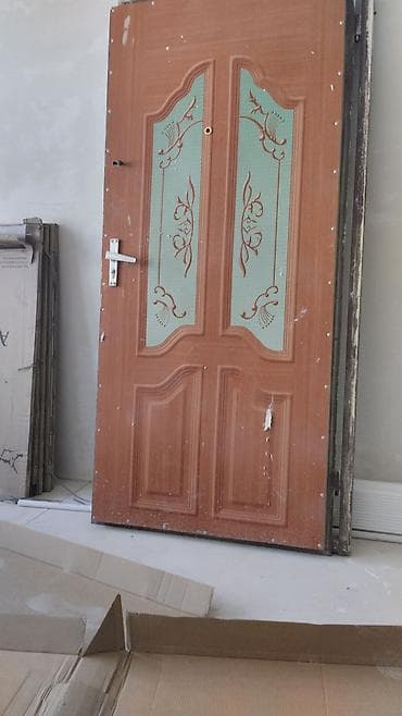 Mənzil üçün İşlənmiş Giriş qapısı 100x210 sm Glazok ilə, Zəmanətsiz, Ünvandan götürmə — 2