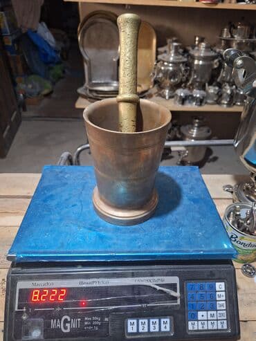 heve cuve: Dəstə daxilində müxtəlif ölçülü və formalı mis həvənglər və əzgilər — 8