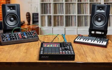 ucuz sintezator: Akai MPC One ( Studio Avadanlığı Groove Box ) Musiqi Yaradıcılıq — 5