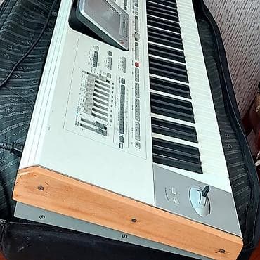 Синтезатор, Korg — 5