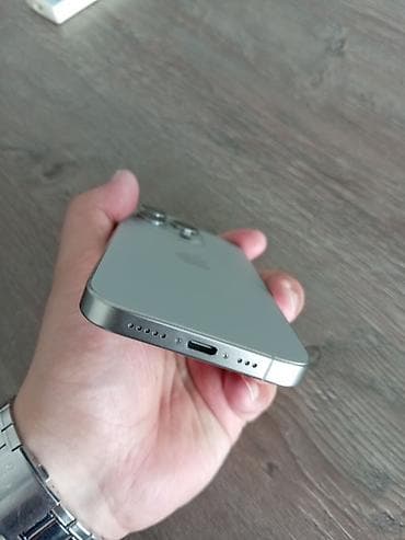ayfon 6s plus: IPhone 15 Pro, Gümüşü, Face ID — 6