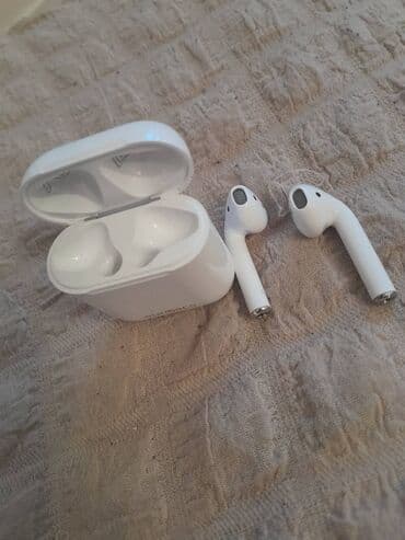 Bluetooth qulaqlıq. Super ela vezyetdedir 2 aydı alındığı. 1 saata tam