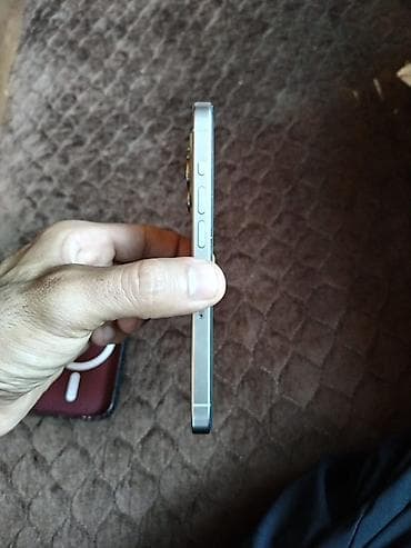iphone 5 gence: IPhone 15 Pro, 256 GB, Gümüşü — 3